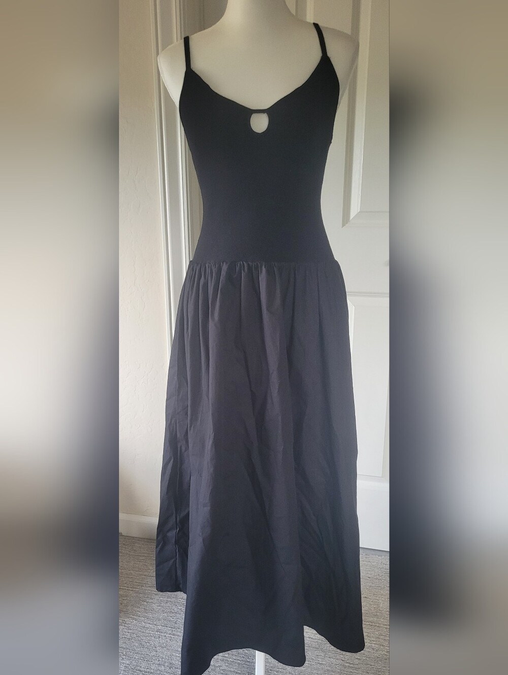 NWOT Moon River Women's Black Maxi Dress with Gathered Waist